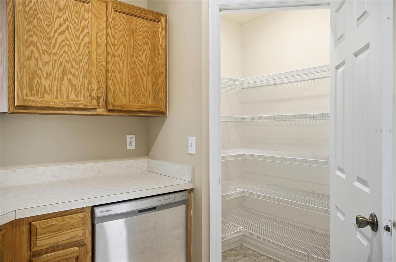 Image 21 of 40 For 106 La Mancha Drive