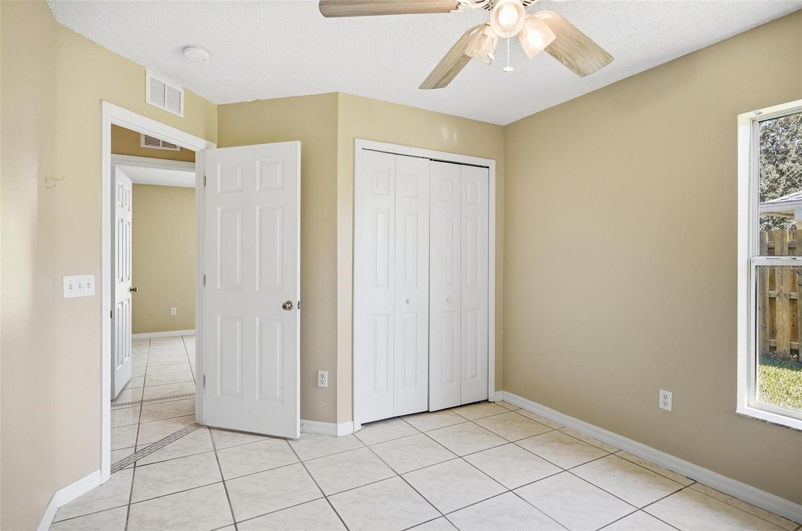 Image 29 of 40 For 106 La Mancha Drive