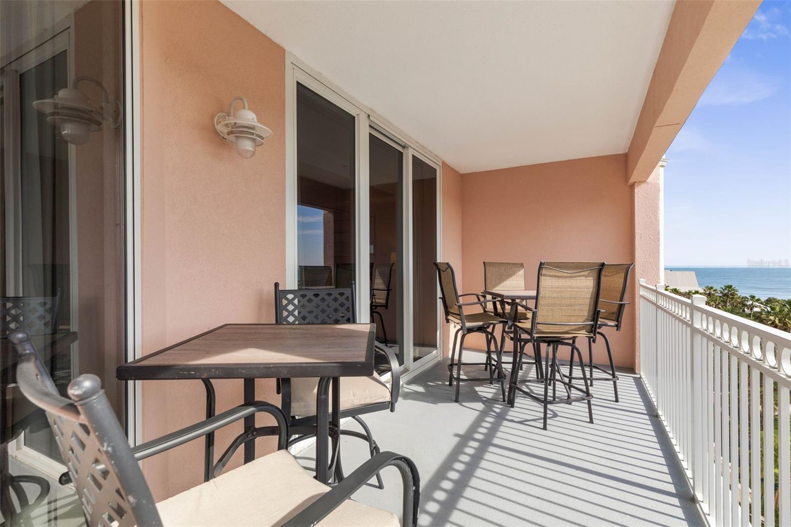 Image 10 of 75 For 200 Ocean Crest Drive 617