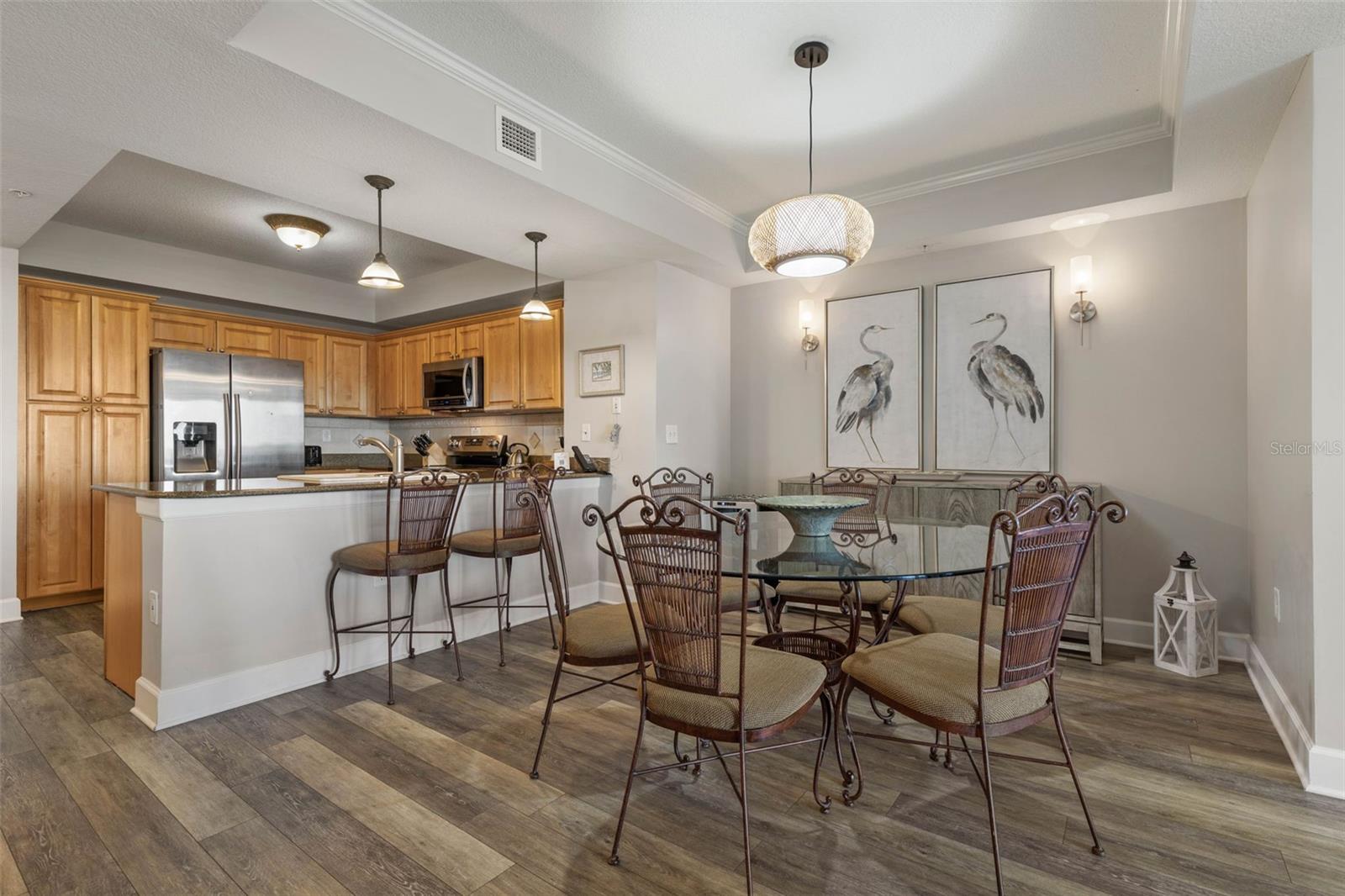 Image 15 of 75 For 200 Ocean Crest Drive 617