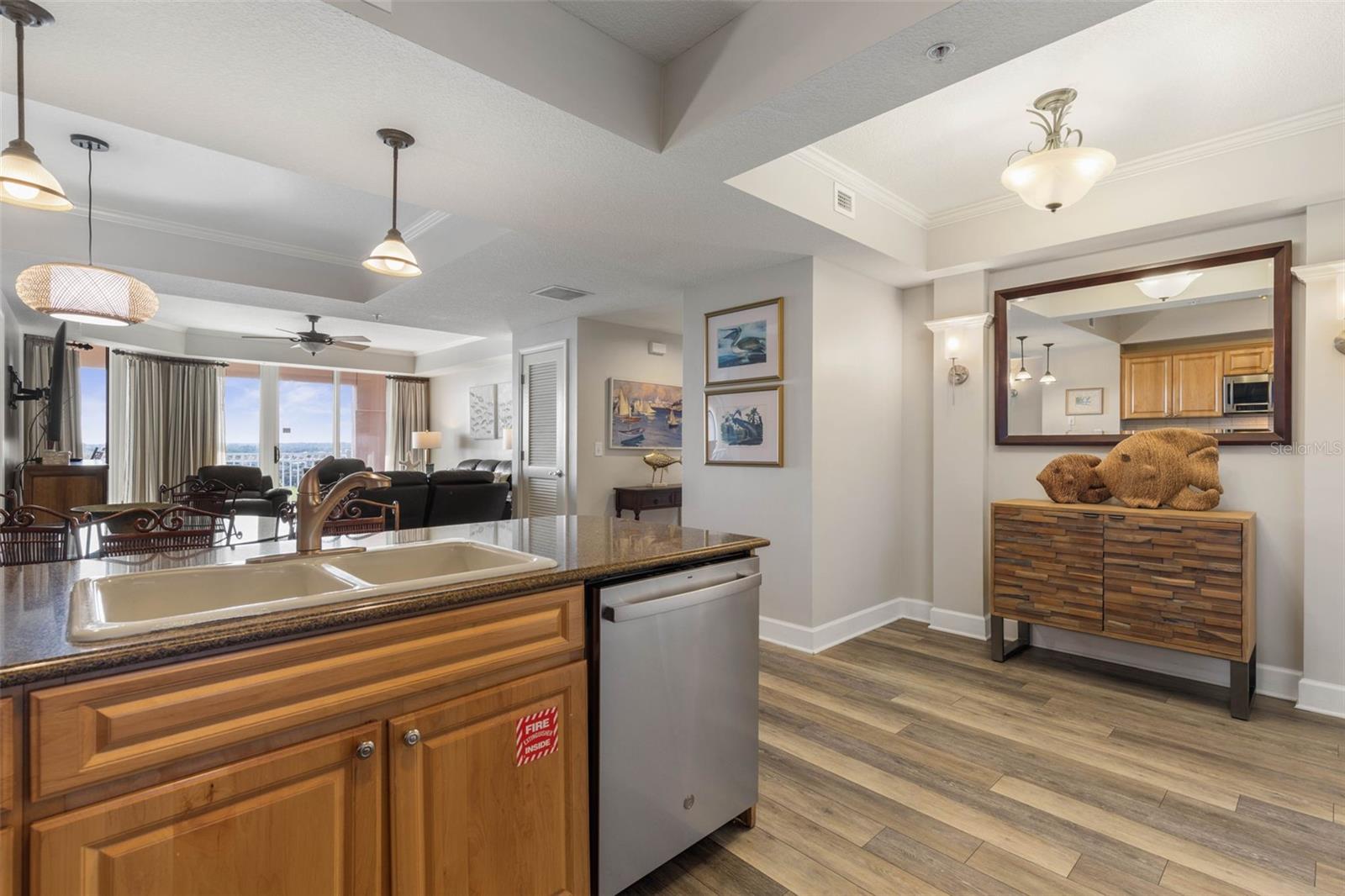 Image 20 of 75 For 200 Ocean Crest Drive 617