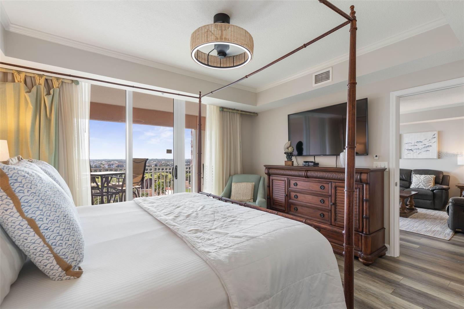 Image 22 of 75 For 200 Ocean Crest Drive 617