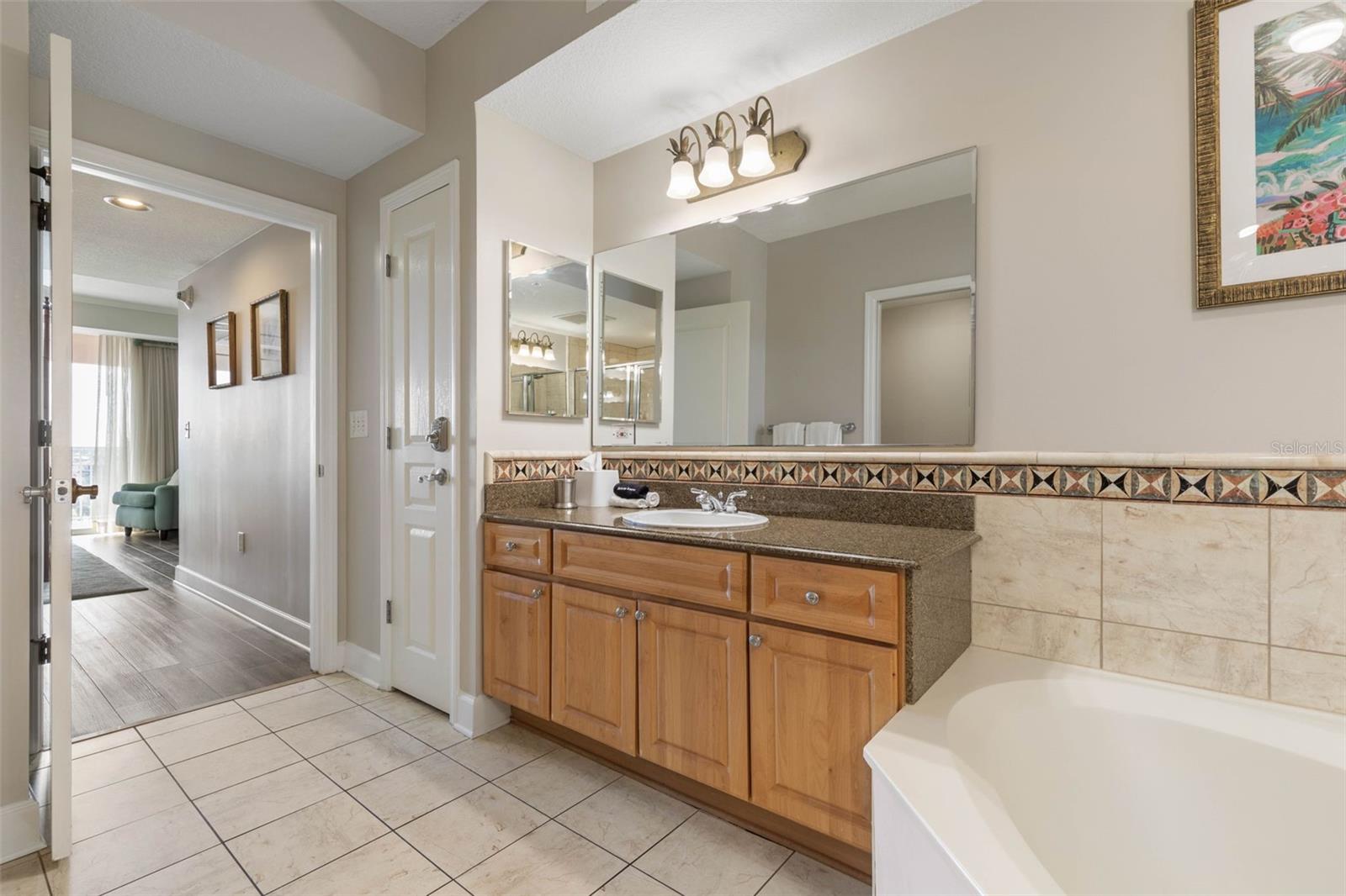 Image 27 of 75 For 200 Ocean Crest Drive 617