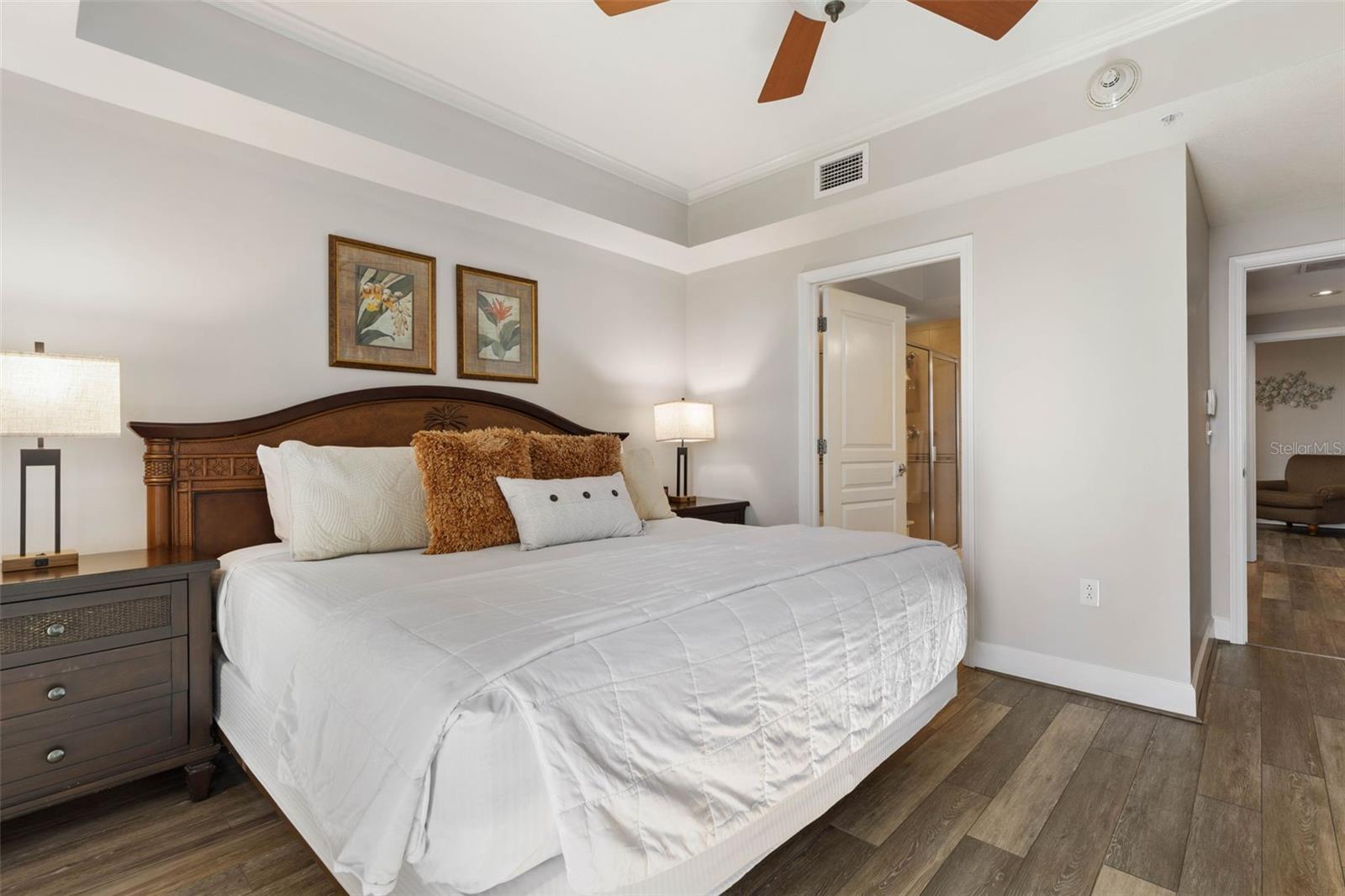 Image 31 of 75 For 200 Ocean Crest Drive 617