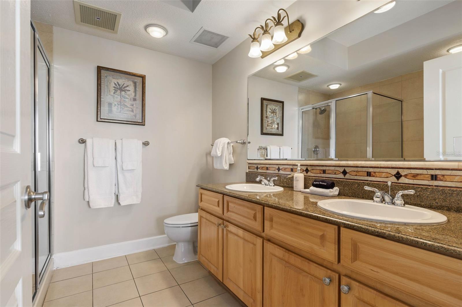 Image 33 of 75 For 200 Ocean Crest Drive 617