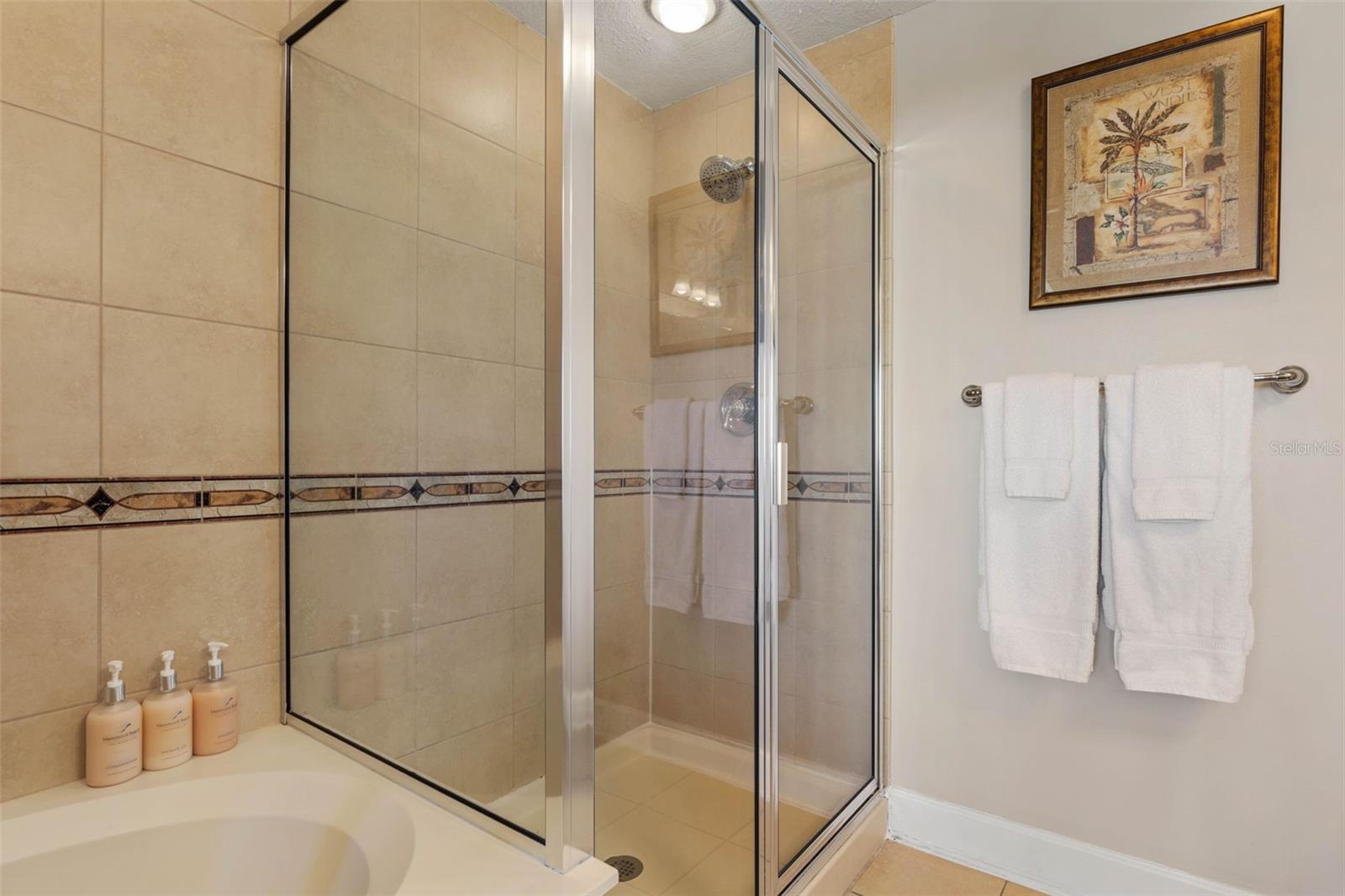 Image 34 of 75 For 200 Ocean Crest Drive 617