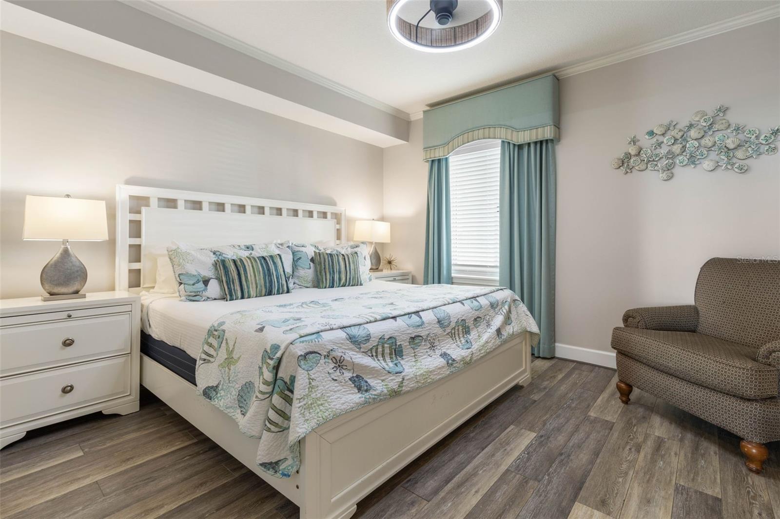 Image 36 of 75 For 200 Ocean Crest Drive 617