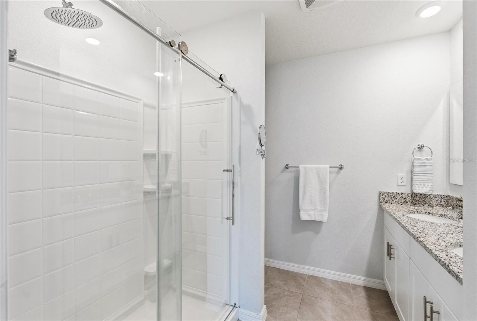 Image 18 of 56 For 2745 Portadown Street