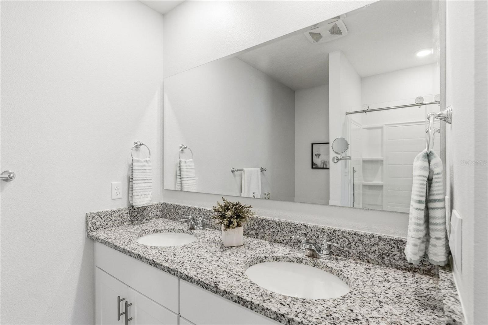 Image 19 of 56 For 2745 Portadown Street