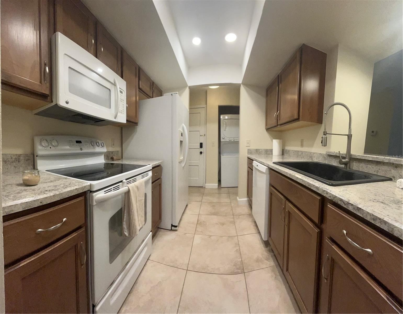 Image 5 of 26 For 308 Palm Coast Parkway Ne 203