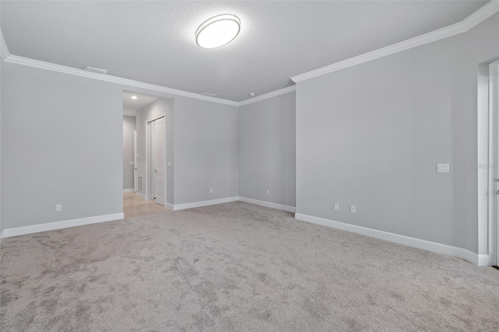 Image 27 of 100 For 252 Stirling Bridge Drive