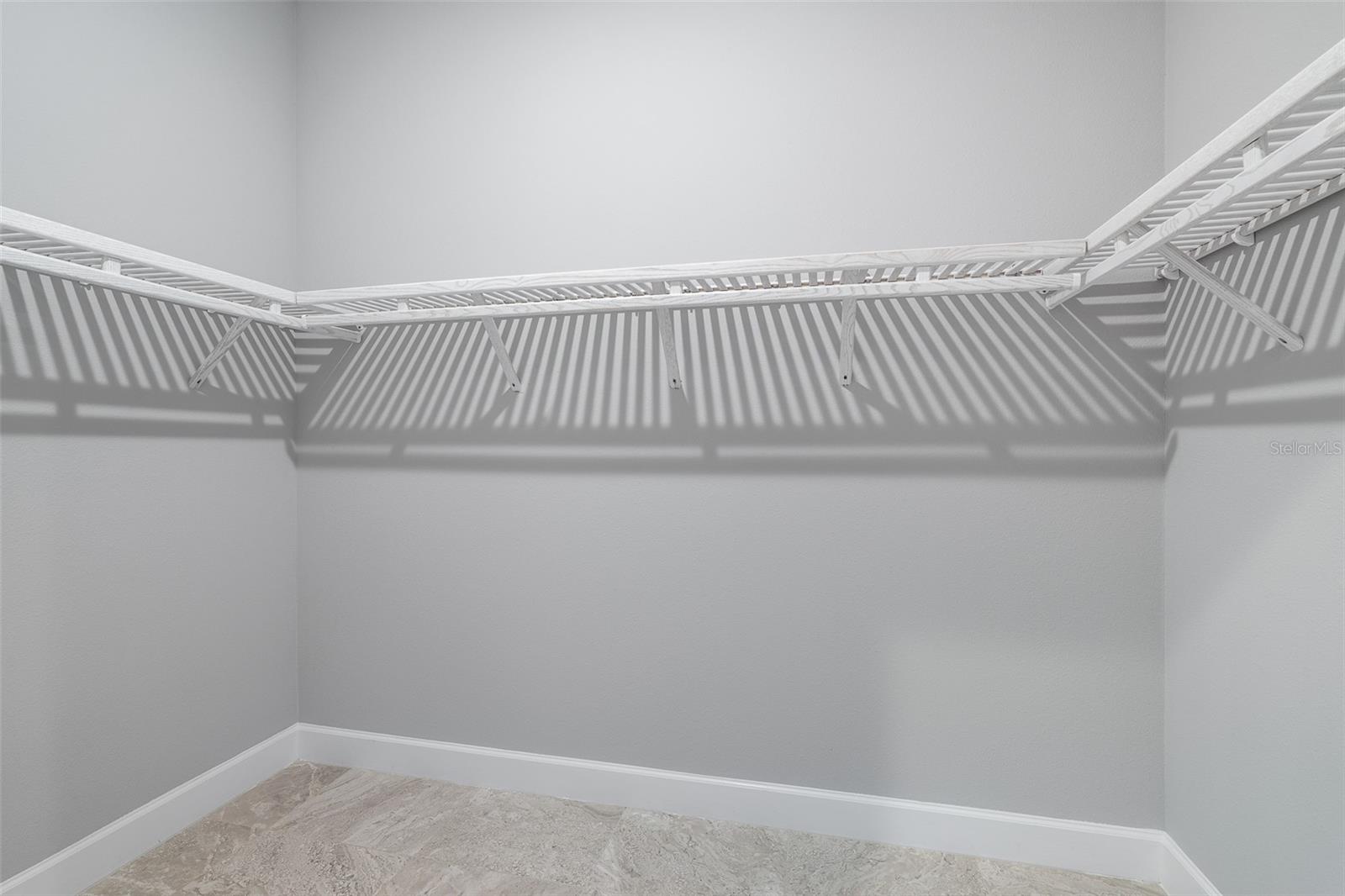 Image 34 of 100 For 252 Stirling Bridge Drive