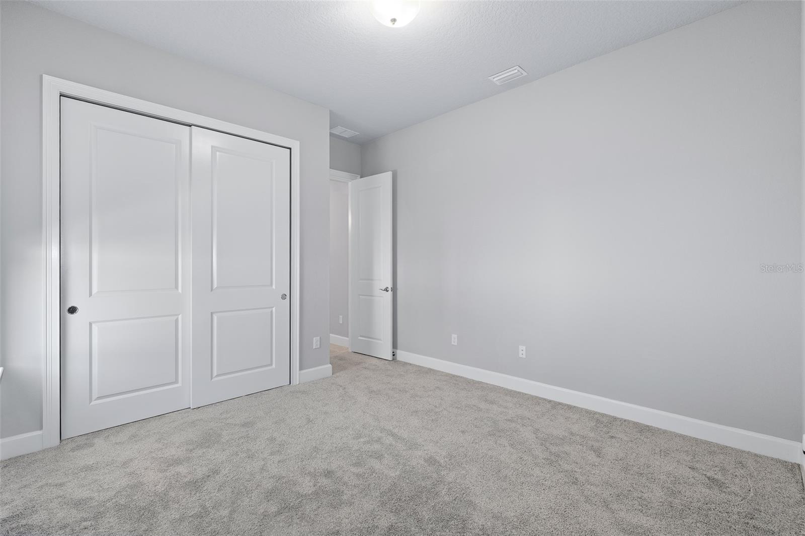 Image 45 of 100 For 252 Stirling Bridge Drive