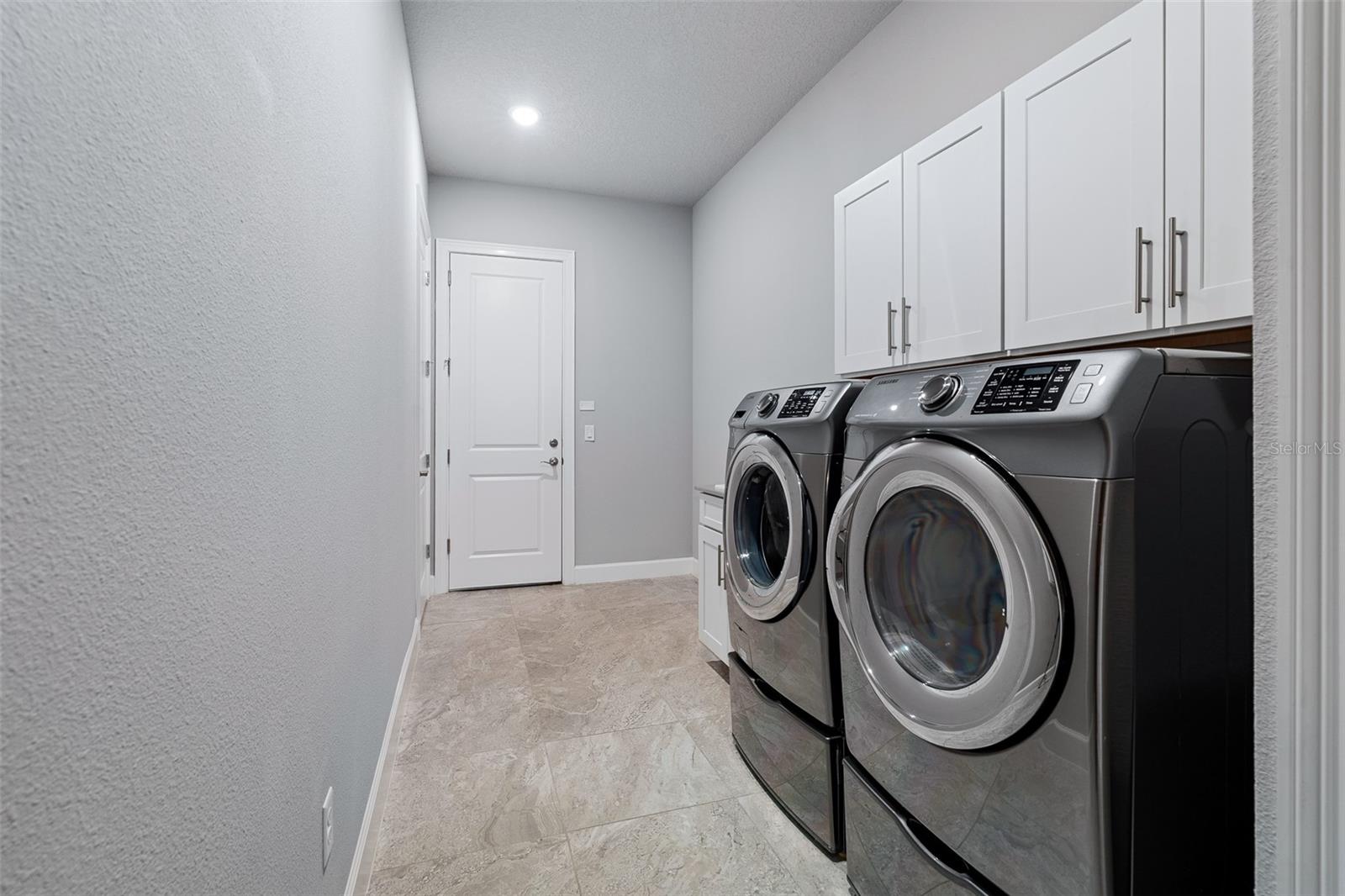 Image 54 of 100 For 252 Stirling Bridge Drive