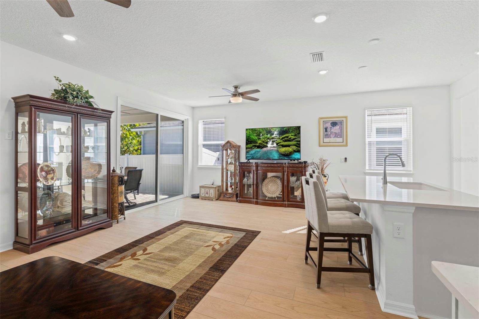 Image 10 of 47 For 543 Blind Oak Circle