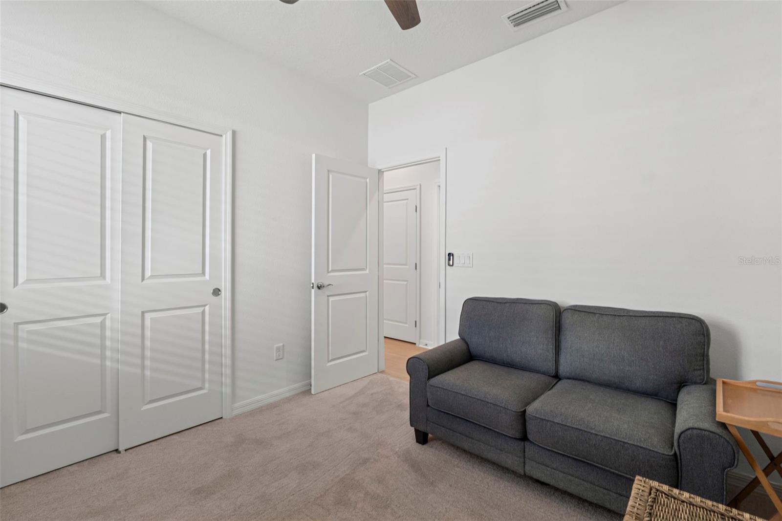 Image 22 of 47 For 543 Blind Oak Circle