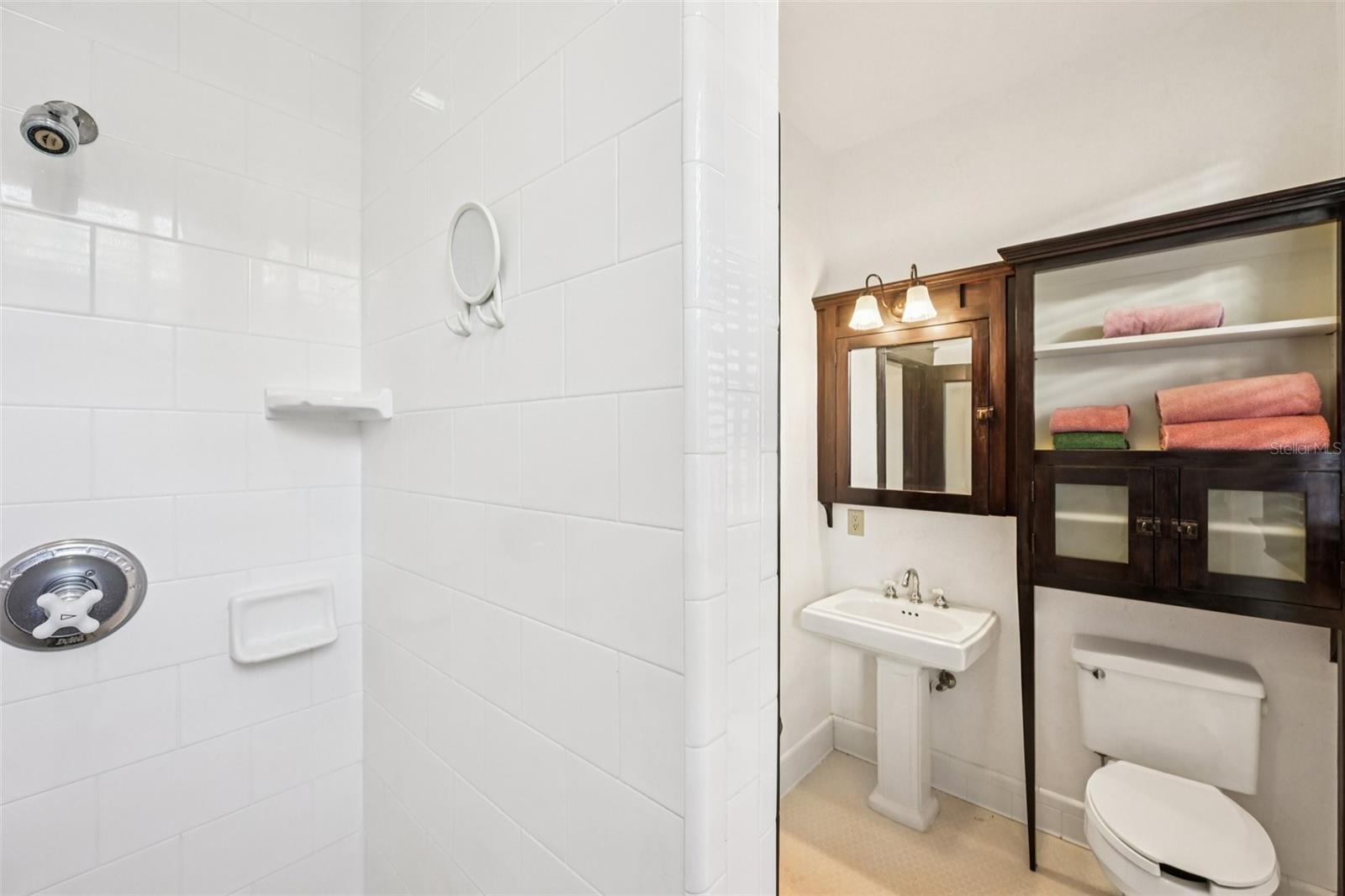 Image 35 of 93 For 178 Avenida Menendez