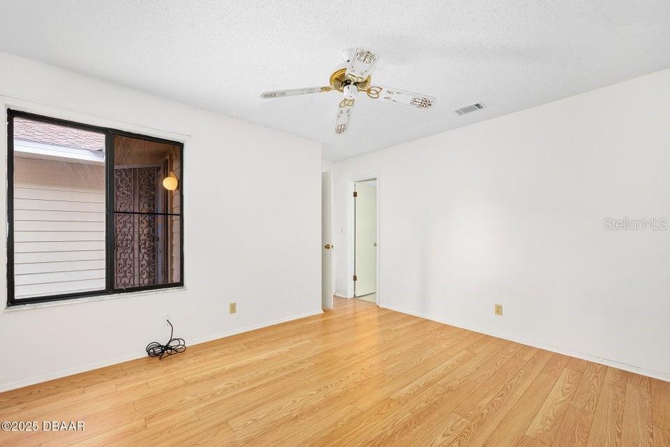 Image 21 of 39 For 517 Brown Pelican Drive