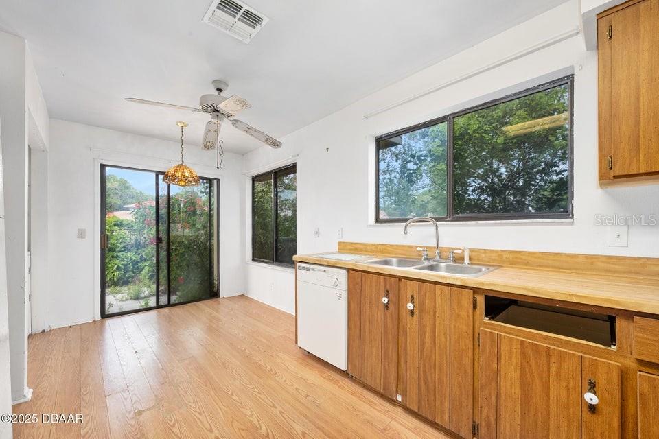 Image 22 of 39 For 517 Brown Pelican Drive