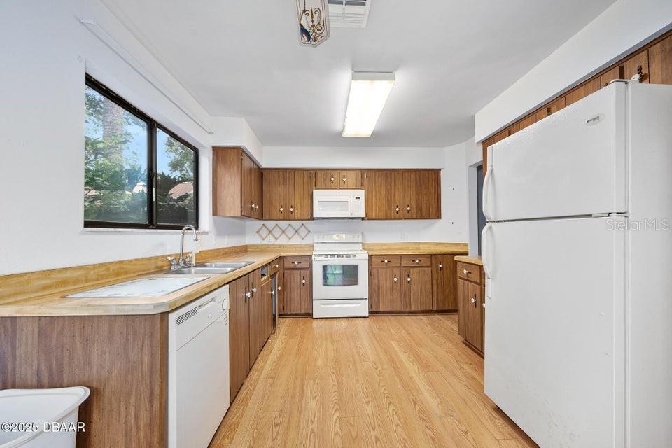 Image 24 of 39 For 517 Brown Pelican Drive