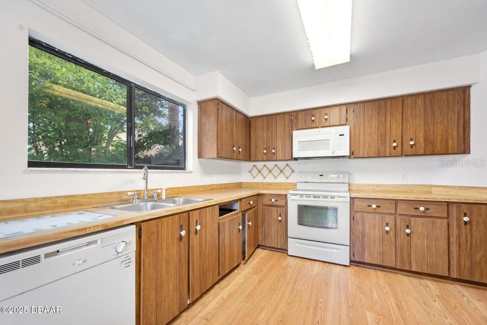 Image 26 of 39 For 517 Brown Pelican Drive