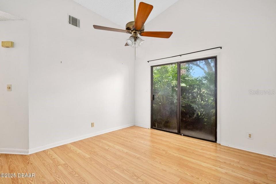 Image 5 of 39 For 517 Brown Pelican Drive