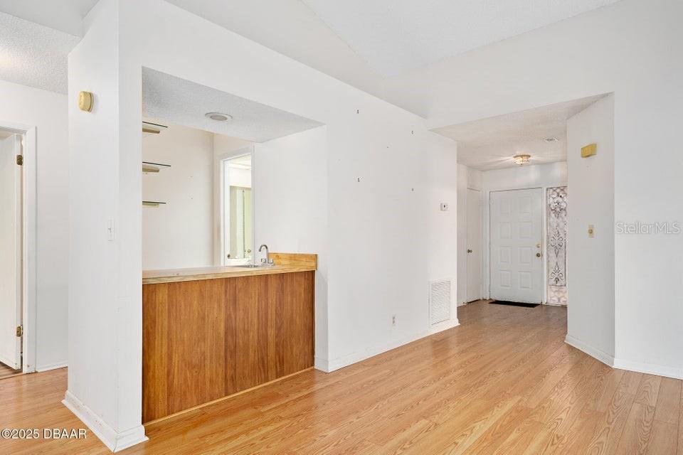 Image 9 of 39 For 517 Brown Pelican Drive