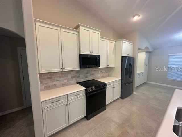 Image 9 of 18 For 9 Lewis Place