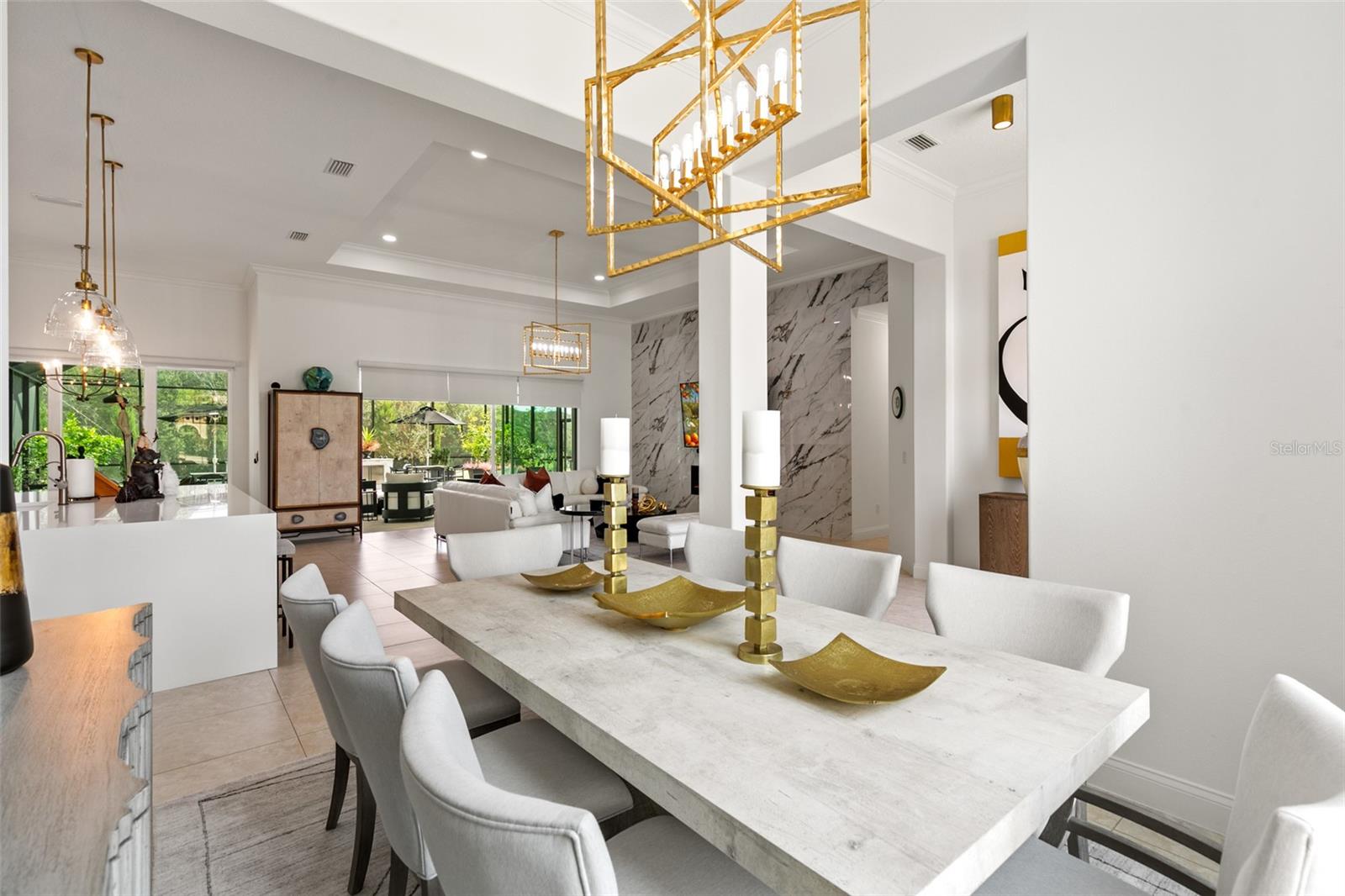 Image 14 of 62 For 215 Willow Oak Way