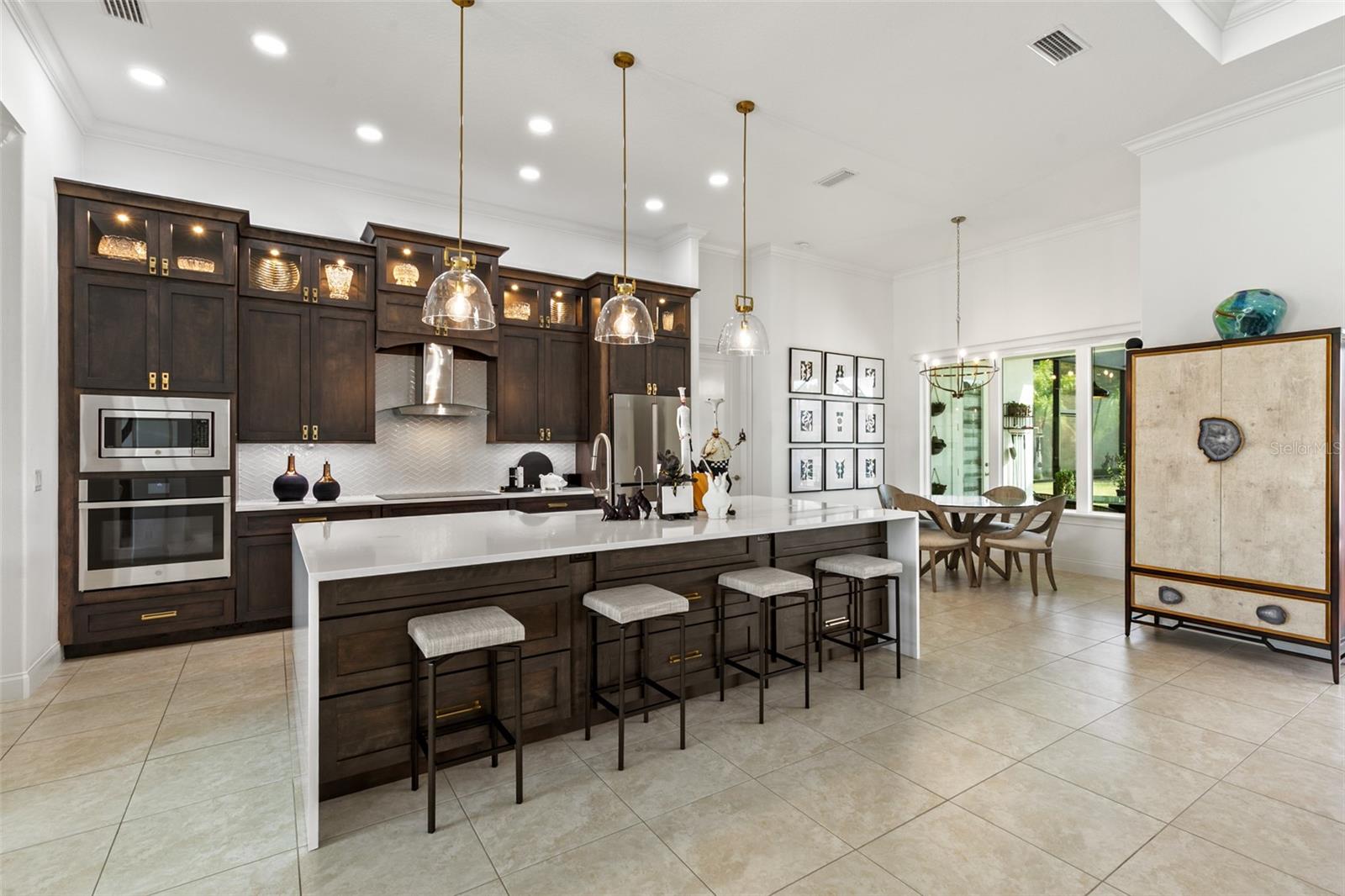 Image 15 of 62 For 215 Willow Oak Way