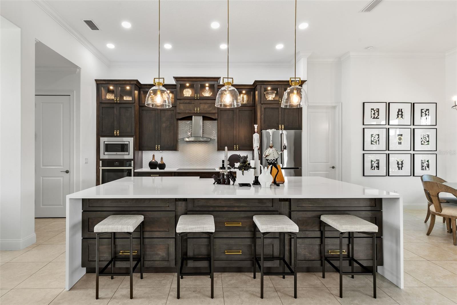 Image 16 of 62 For 215 Willow Oak Way