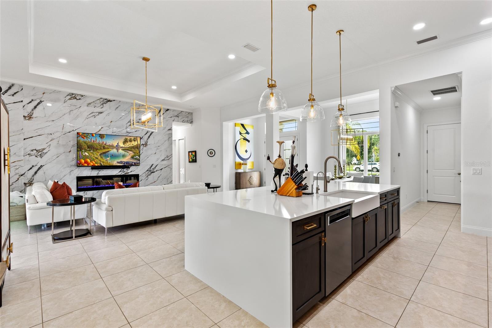 Image 17 of 62 For 215 Willow Oak Way