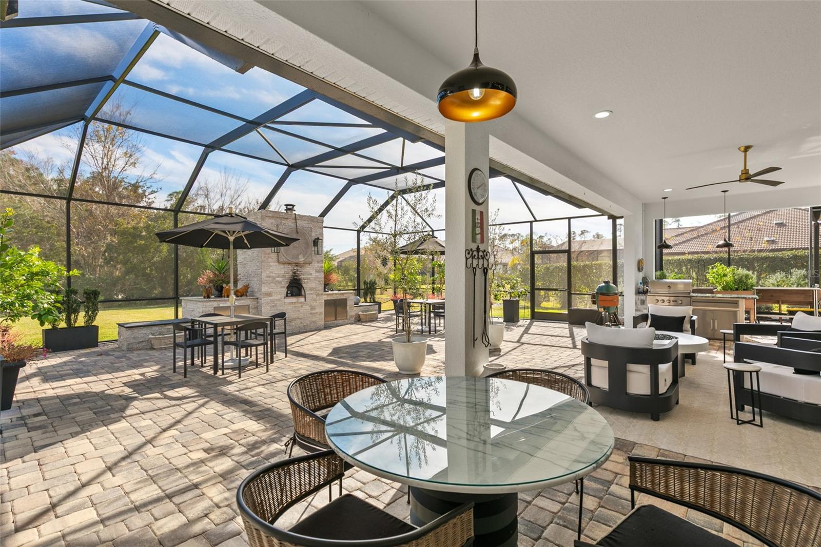 Image 24 of 62 For 215 Willow Oak Way