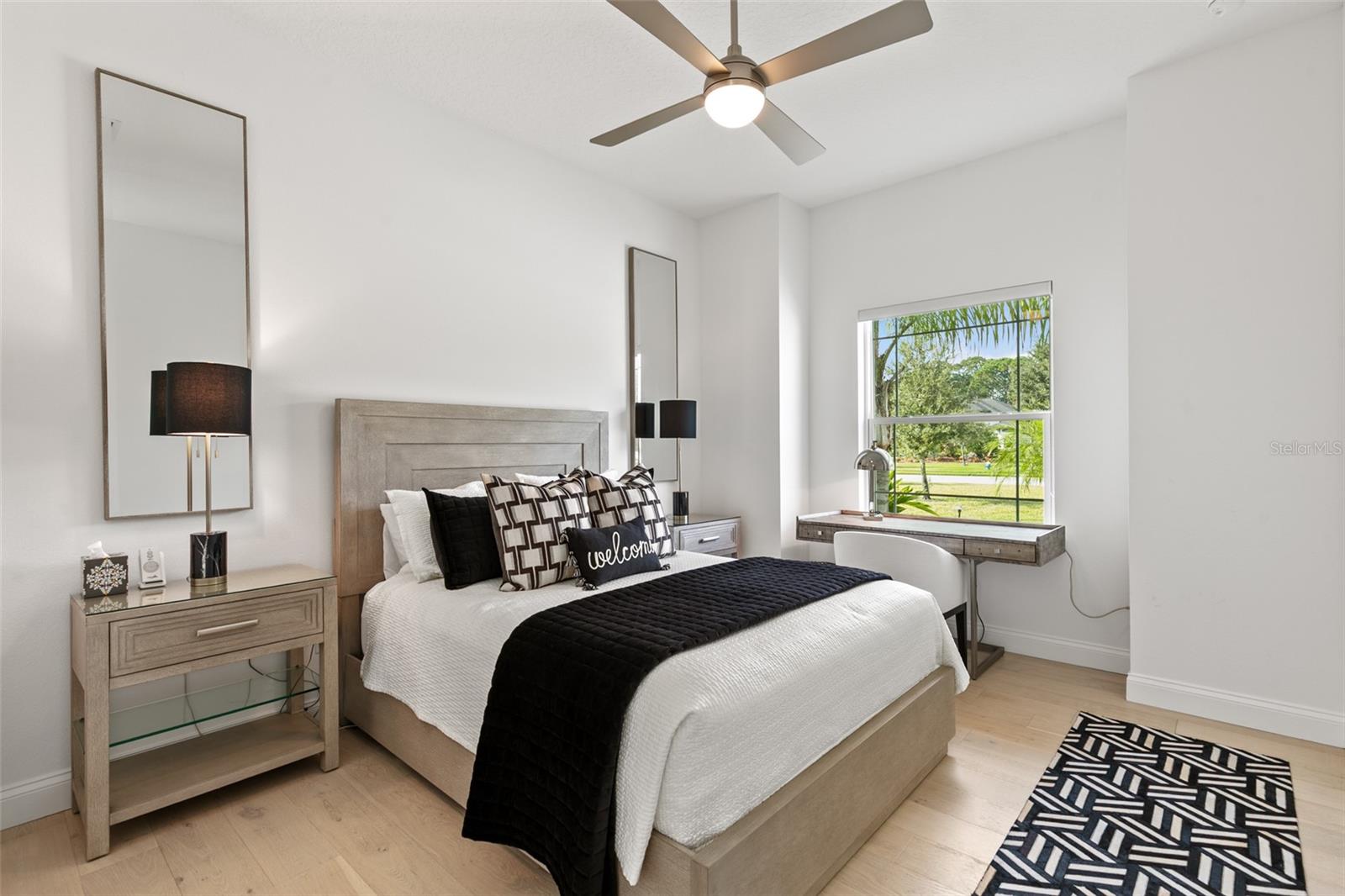 Image 33 of 62 For 215 Willow Oak Way