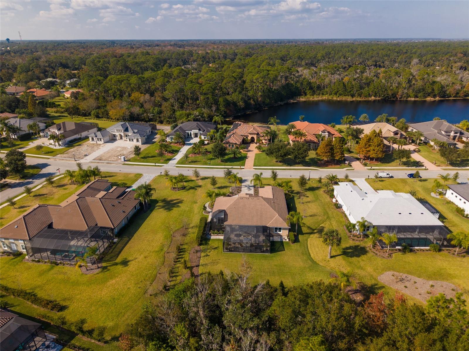 Image 5 of 62 For 215 Willow Oak Way