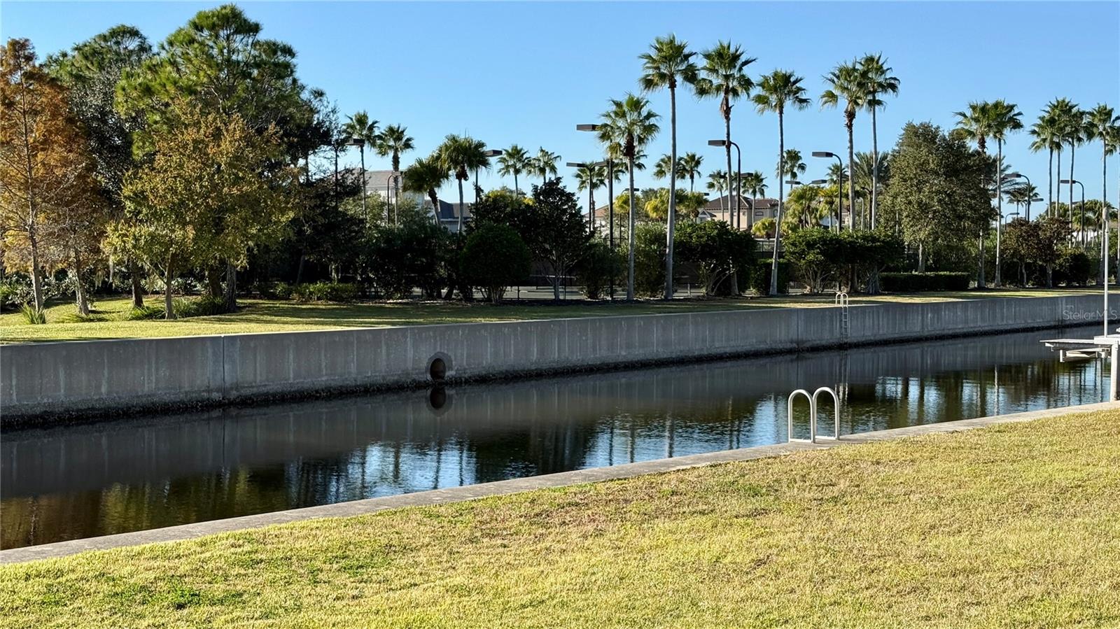 Image 3 of 10 For 206 Harbor Village Point N