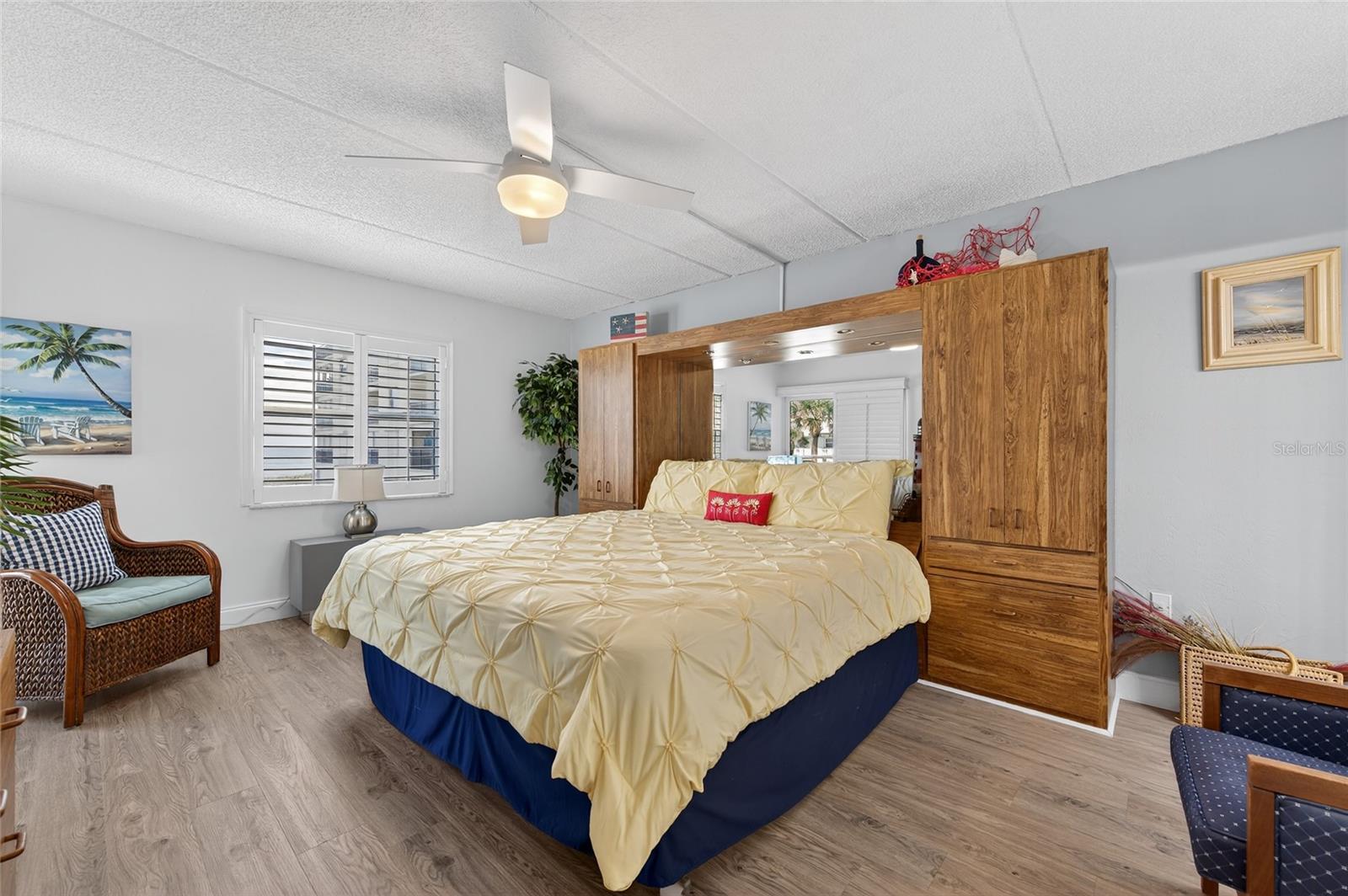 Image 20 of 23 For 2290 Ocean Shore Boulevard 2070