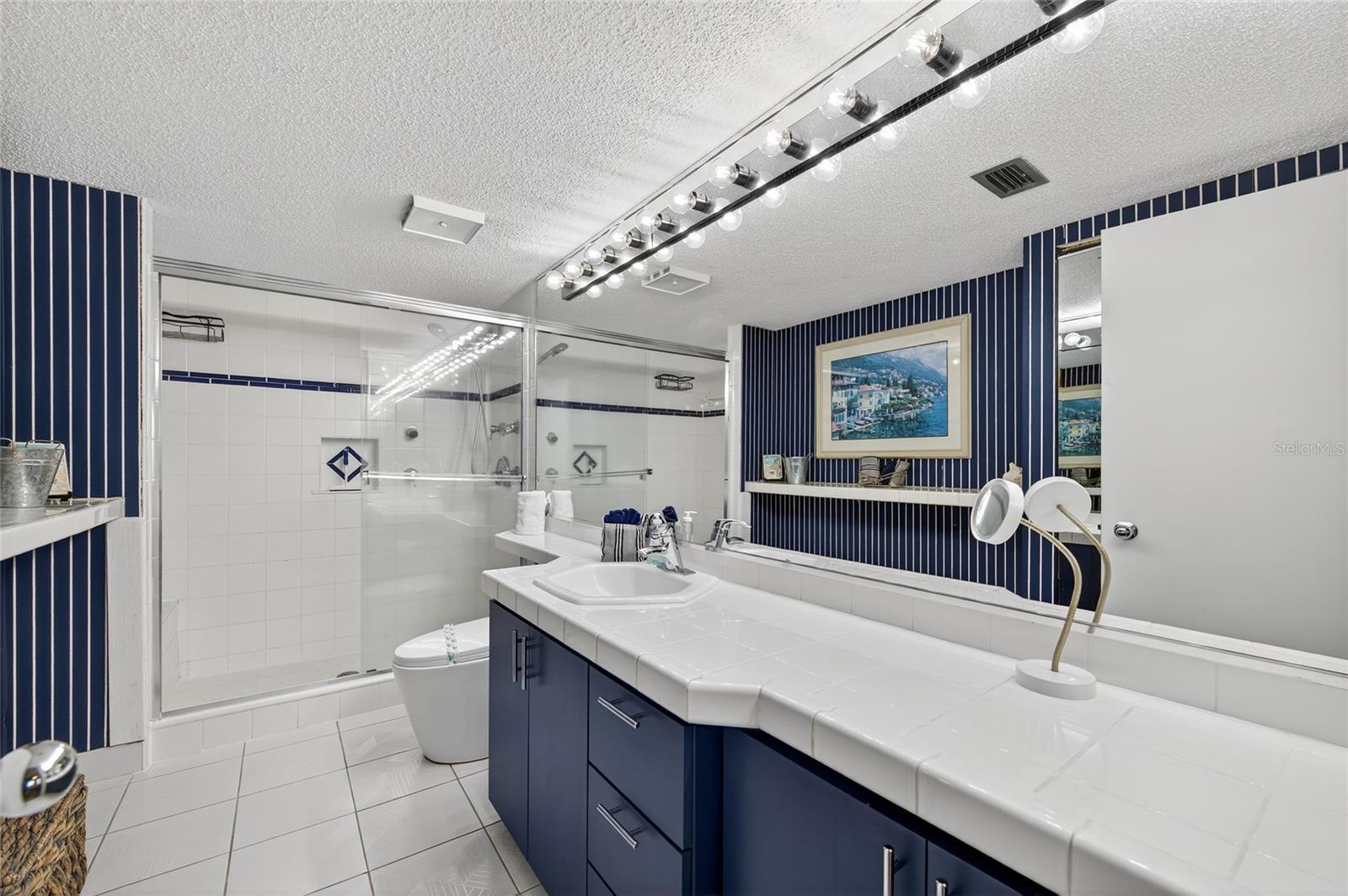 Image 22 of 23 For 2290 Ocean Shore Boulevard 2070