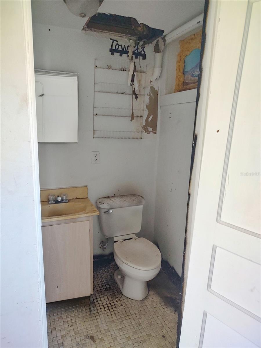 Image 15 of 26 For 509 Harvey Avenue