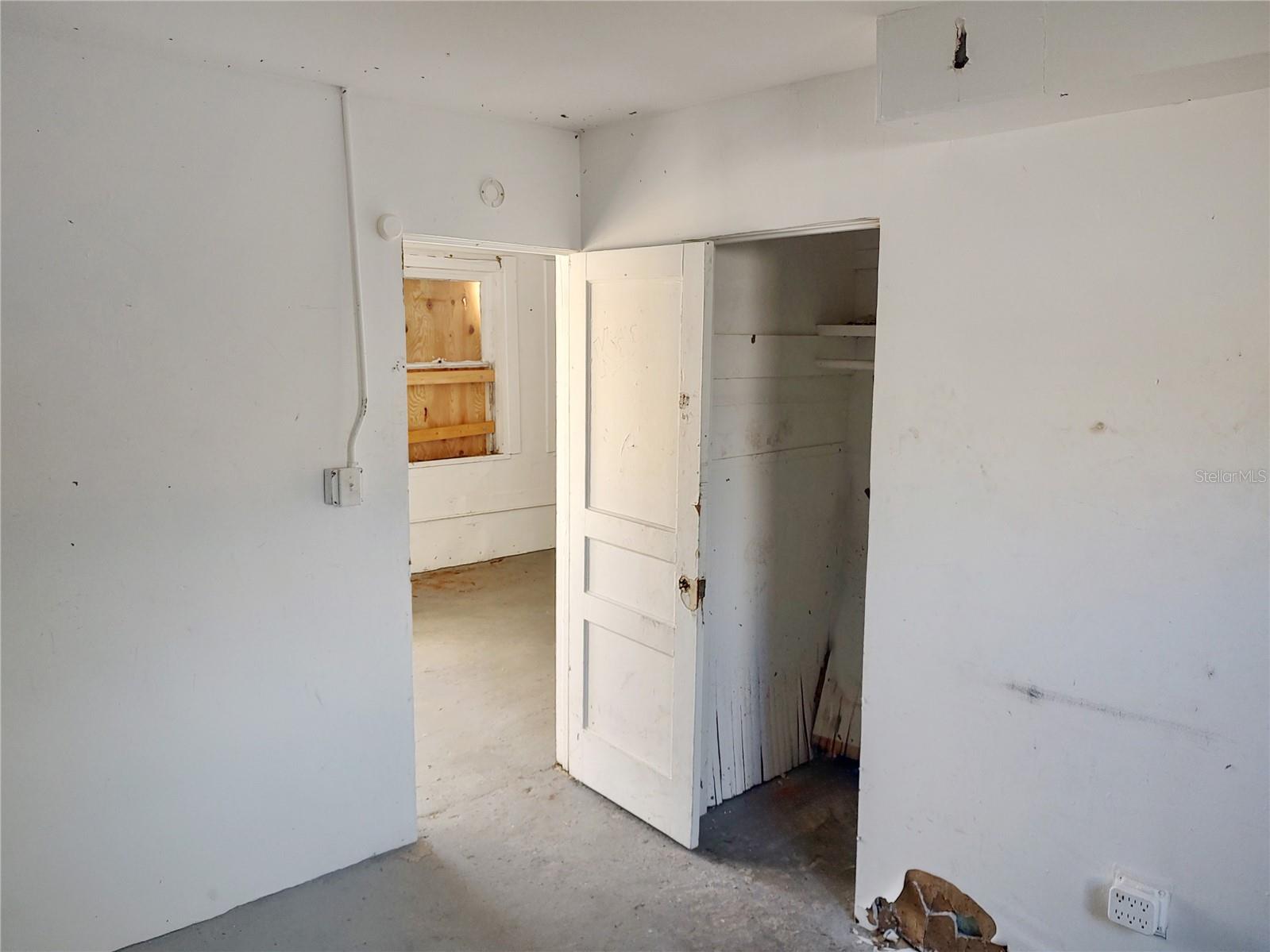 Image 17 of 26 For 509 Harvey Avenue