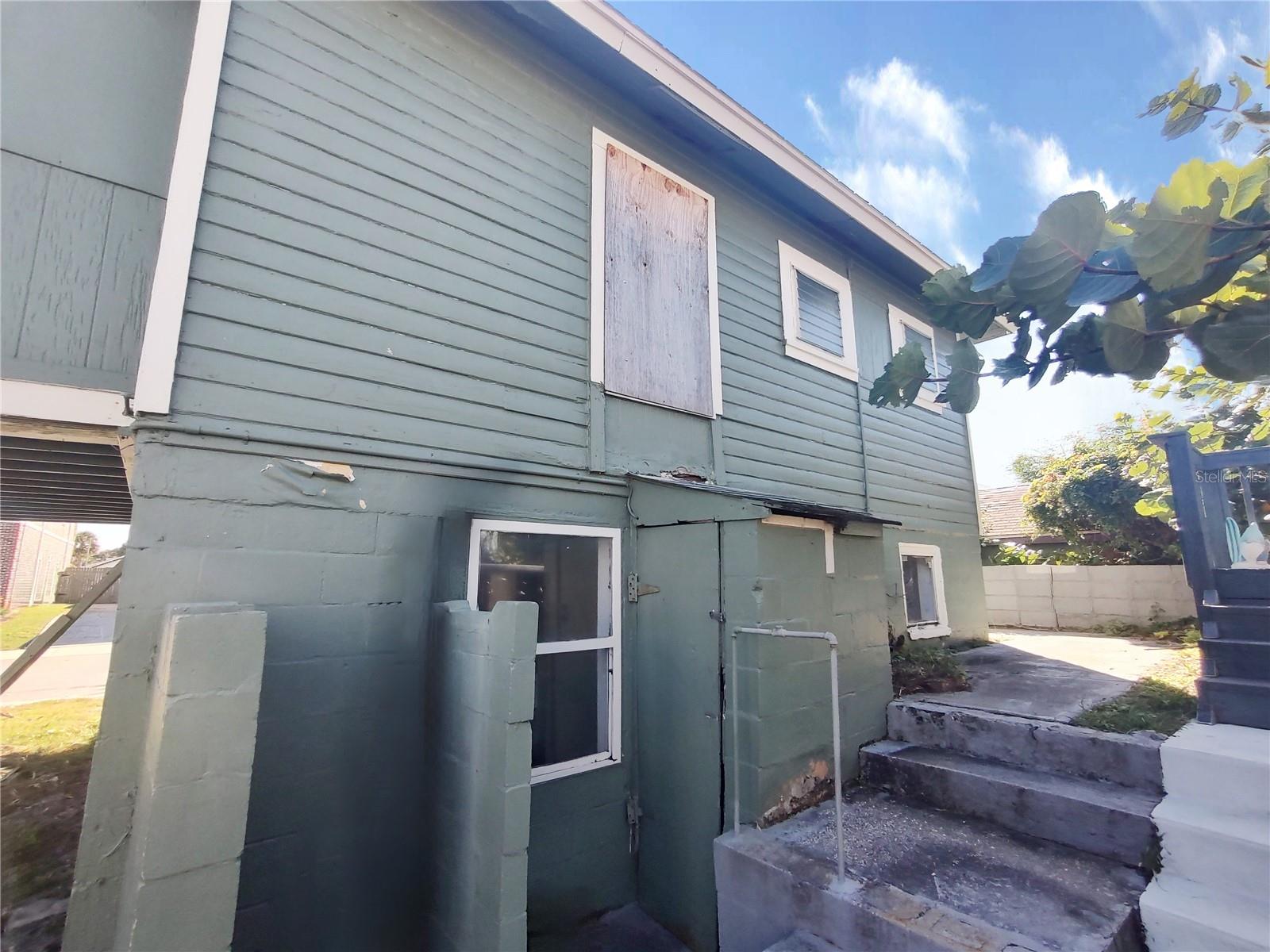 Image 6 of 26 For 509 Harvey Avenue