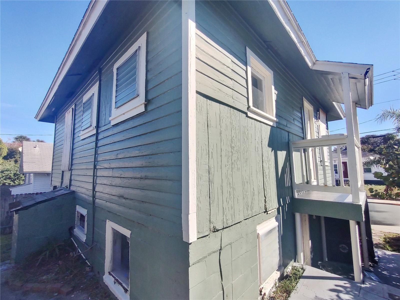 Image 7 of 26 For 509 Harvey Avenue