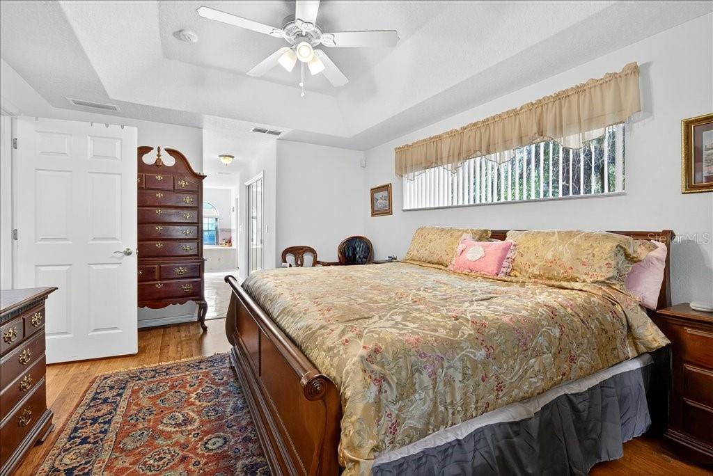 Image 21 of 42 For 28 Fanshawe Lane