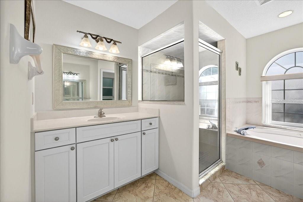 Image 24 of 42 For 28 Fanshawe Lane