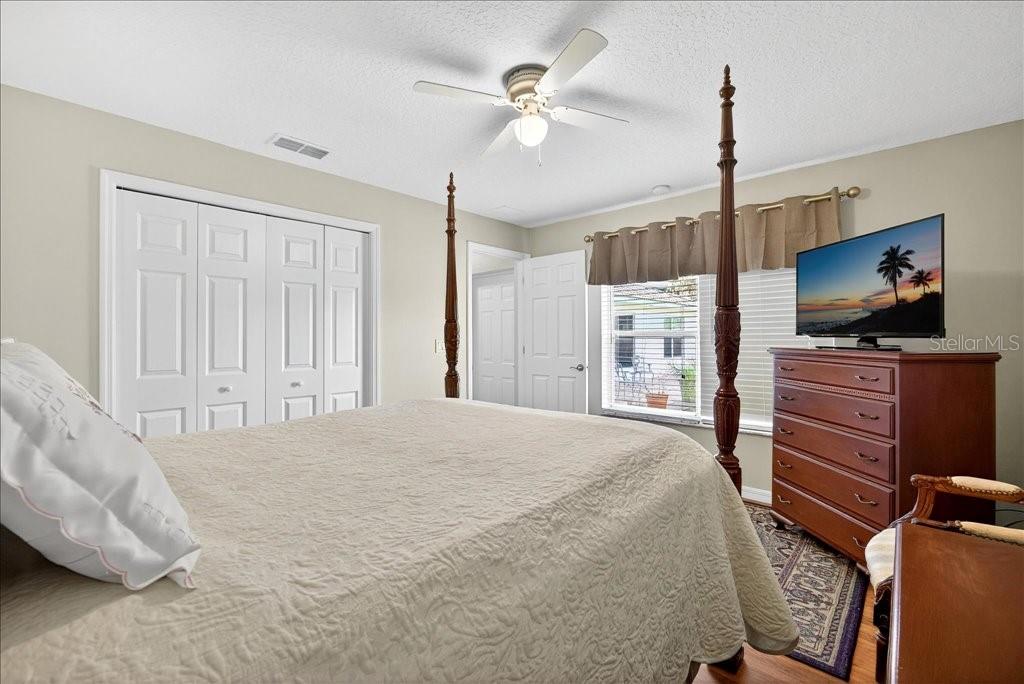 Image 28 of 42 For 28 Fanshawe Lane