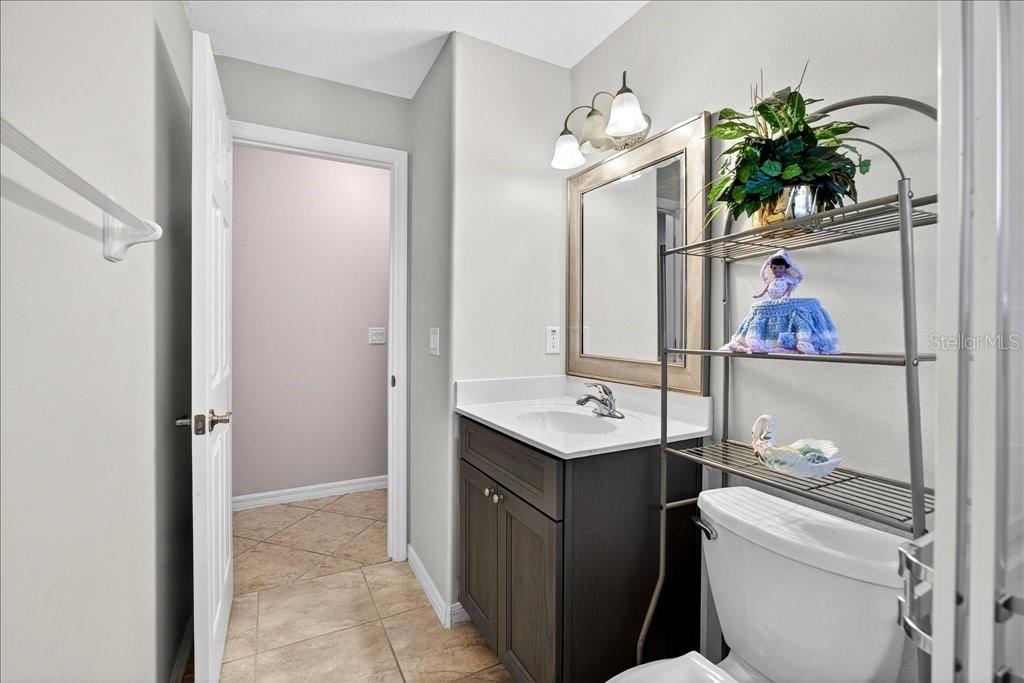 Image 31 of 42 For 28 Fanshawe Lane