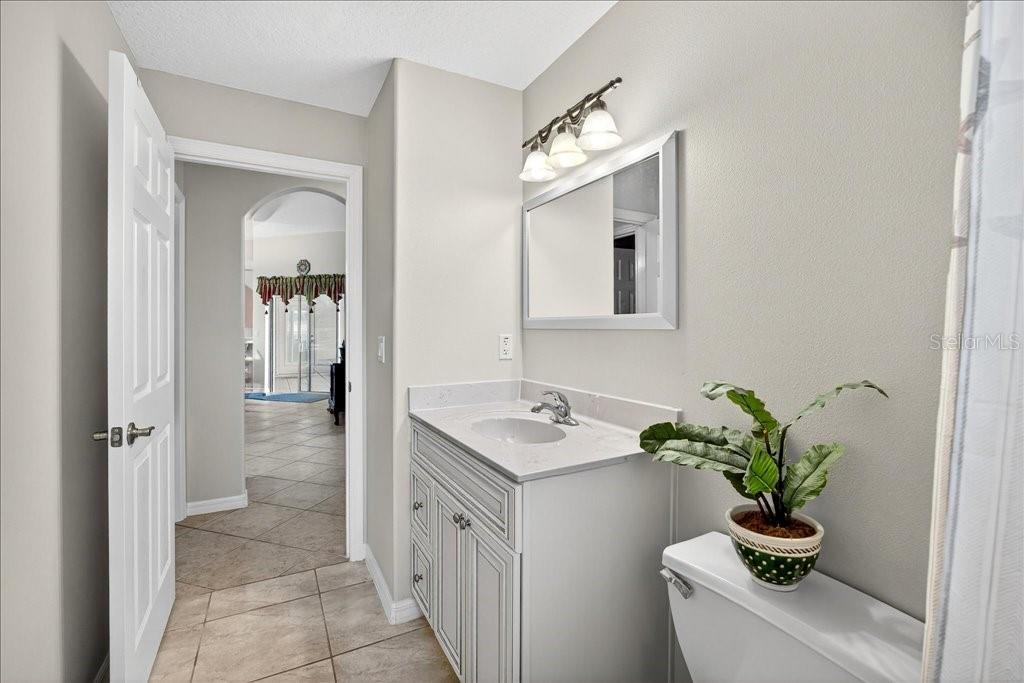 Image 34 of 42 For 28 Fanshawe Lane