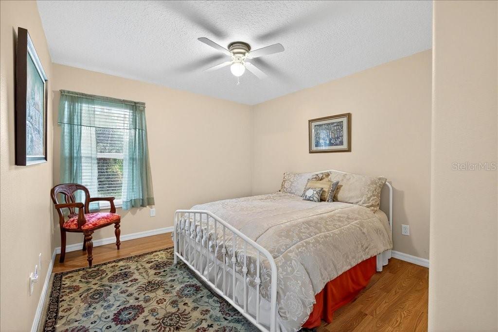 Image 35 of 42 For 28 Fanshawe Lane