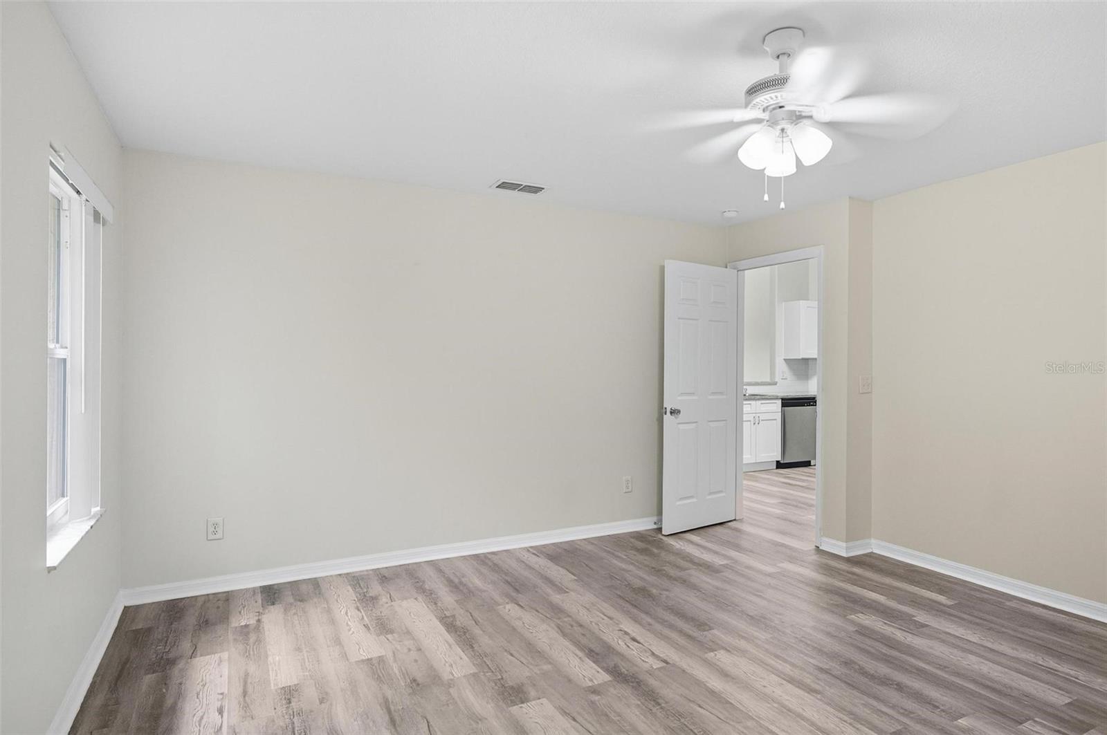 Image 20 of 34 For 120 Coral Reef Court N B