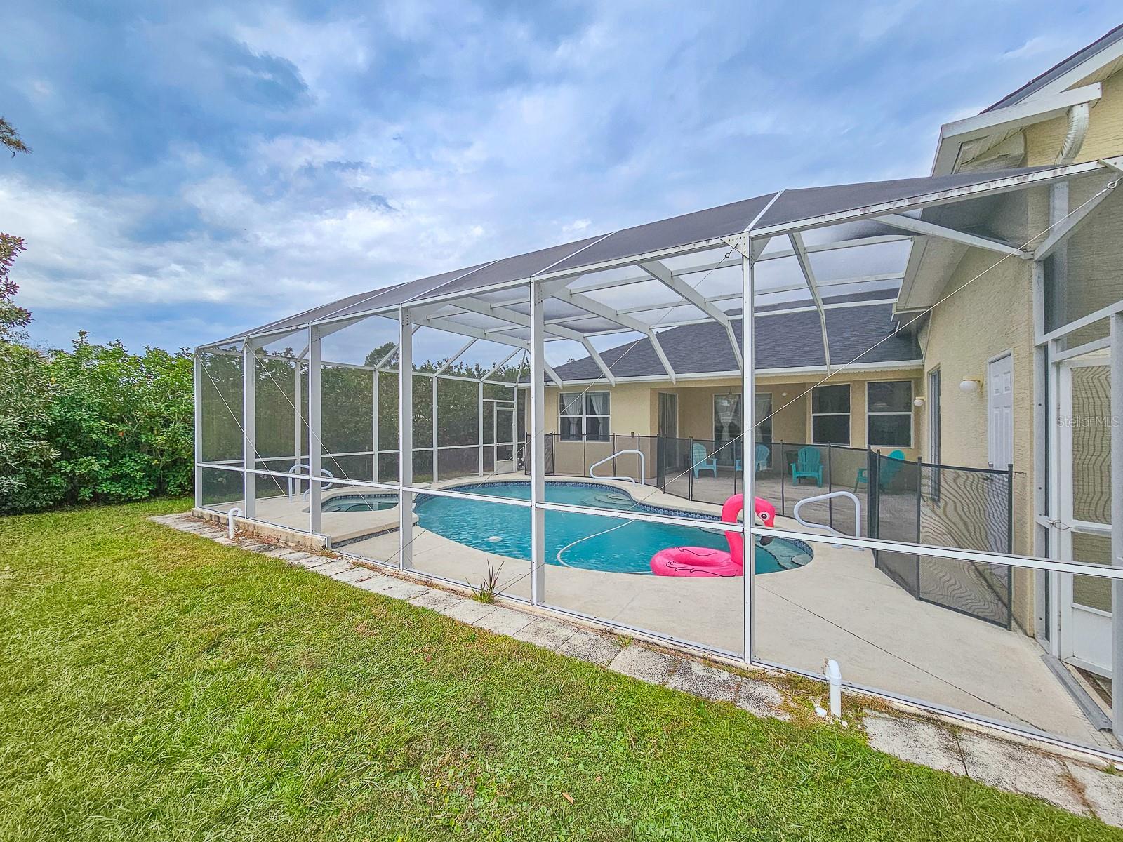 Image 12 of 39 For 18 Squirrel Place